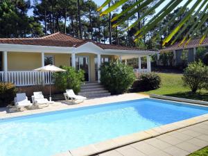 Villas Beautiful villa with a private pool in Lacanau-Ocean : photos des chambres