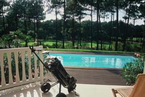 Villas Beautiful villa with a private pool in Lacanau-Ocean : photos des chambres