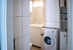 CityWave Flat-300m from the beach