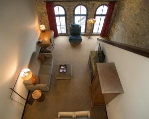 Brewhouse Inn and Suites