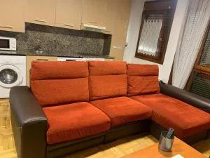 Apartamento Albarelo - Tranquilo y buen acceso - 2 Hab y 2 Baños - VUT-4644-AS - Contrueces