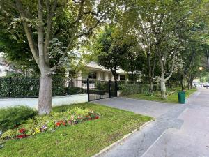 Appartements Appartement d'une chambre avec vue sur la ville balcon amenage et wifi a Neuilly sur Seine : photos des chambres