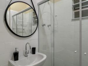 Apto completo em Copacabana