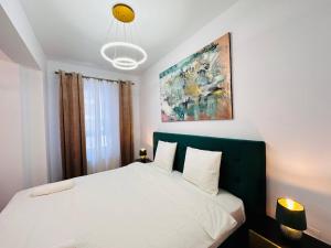 Happy Studio - Near Roman Arenas & Unirii - RH Living