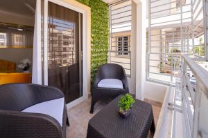 Luxury, cozy apartment Malecon 3 min Downtown