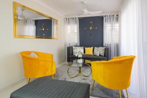 Luxury, cozy apartment Malecon 3 min Downtown