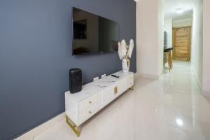 Luxury, cozy apartment Malecon 3 min Downtown