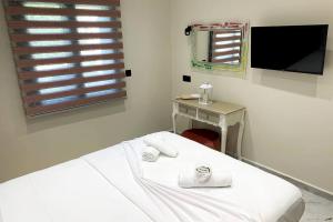 Luxury Home with Garden in the Suburbs