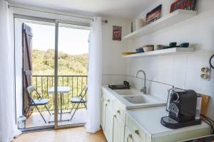 Appartements Cute Gabian Hideaway Gite with River Views : photos des chambres