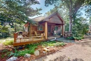 Nana's Rear Treehouse - Lobsterville