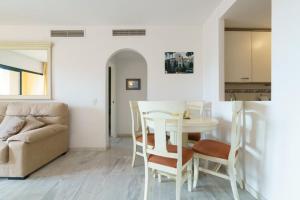 Apartment with communal pool in Mijas