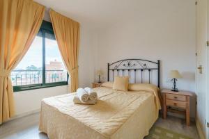 Apartment with communal pool in Mijas