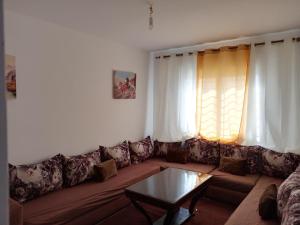 Appartement sur la route de la plage de Achakar