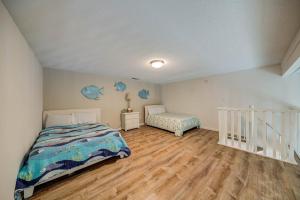 Cotton Bayou 7H by Vacation Homes Collection