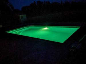 Appartements Climatise, piscine chauffee et parking ferme : photos des chambres