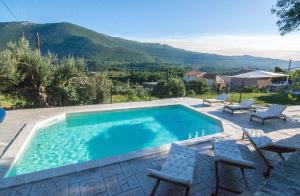 Stone house with pool Ljubica