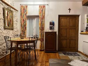 Maisons de vacances BASIA, Lourdes - centre , quartier historique Sanctuaires a 7 min a pied : photos des chambres