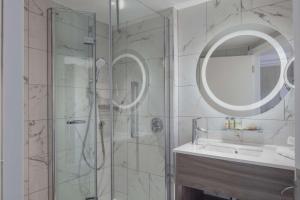 Superior Queen Room with Two Queen Beds room in DoubleTree by Hilton Bath