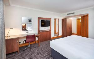 King Guest Room room in DoubleTree by Hilton Coventry