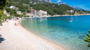 Apartments with parking space Brela, Makarska - 789