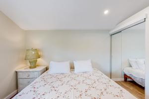 Shorelands, Unit 44-3