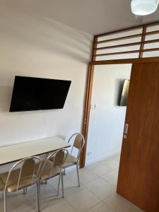 Aconchegante Pitangueiras - Ap. 1312