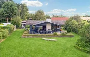 Gorgeous Home In Fejø With Wifi - Østerby