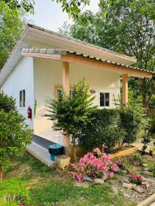 Enda Lanta Bungalows