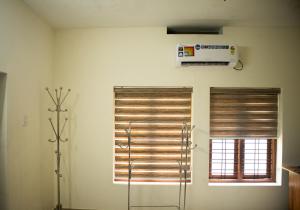 Salalah Enclave - 3 AC Bedroom House at Vytilla, Kochi