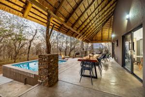 Blue Goose Bush Retreat