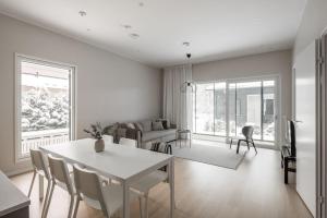 Semi-detached Scandinavian house with great location