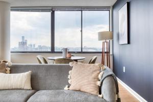 Hoboken 1BR w DM Gym Sundeck nr PATH NYC-902