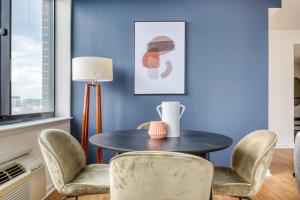 Hoboken 1BR w DM Gym Sundeck nr PATH NYC-902