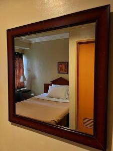 Blue Velvet Hotel -CM Recto