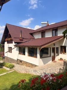 Pensiunea Poiana Luminoasă