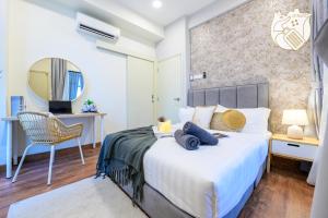 Zen-Inspired Duplex Luxury 6Pax, Arte Mont Kiara by Verano