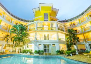 Bloom Boutique l Baga