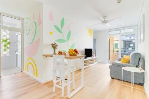 Home2Book Colourful Apt Playa del Inglés, Pool