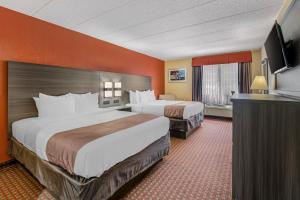 Queen Room with Two Queen Beds room in Quality Inn and Suites Lincoln
