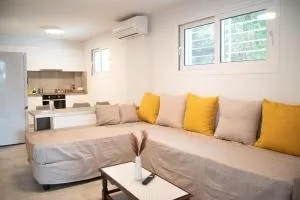 Naiads Nest - The Garden Gem - Várkiza