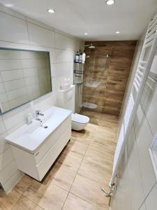 Charming Bella Hideout - Adults Only