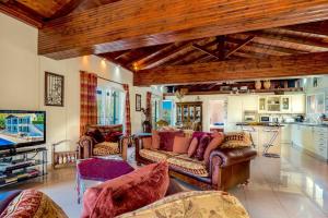 Villa Di Giovanni by PosarelliVillas