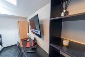 Ground floor cosy Studio close to the city