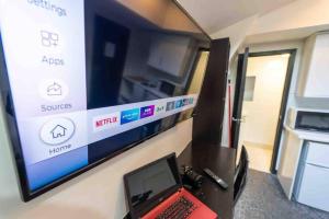 Ground floor cosy Studio close to the city