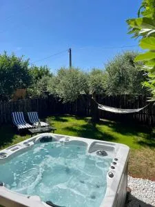 Natuscia Country Villa - Private Jacuzzi - Garden - Colle Farnese