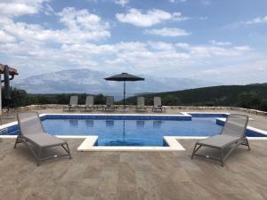 Ferienhaus Luisa Insel Brac - Kamin, Pool, Grill, Olivengrundstück