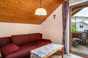 Drei-Mädelhaus Ambs Wohnung 1