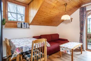 Drei-Mädelhaus Ambs Wohnung 1