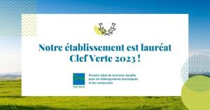 Double Room - Under Graduate room in Collège Hôtel