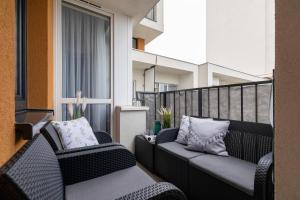 Osiedle Avia Harmonious Apartment with Balcony Cracow by Renters Prestige